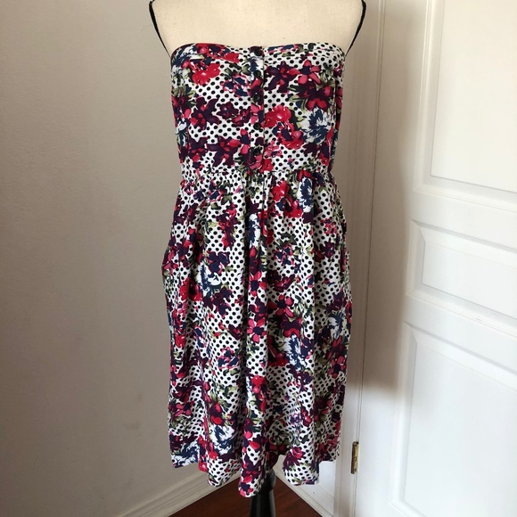 torrid Dresses & Skirts - ** SOLD** Torrid Floral Strapless Dress 2 18/20